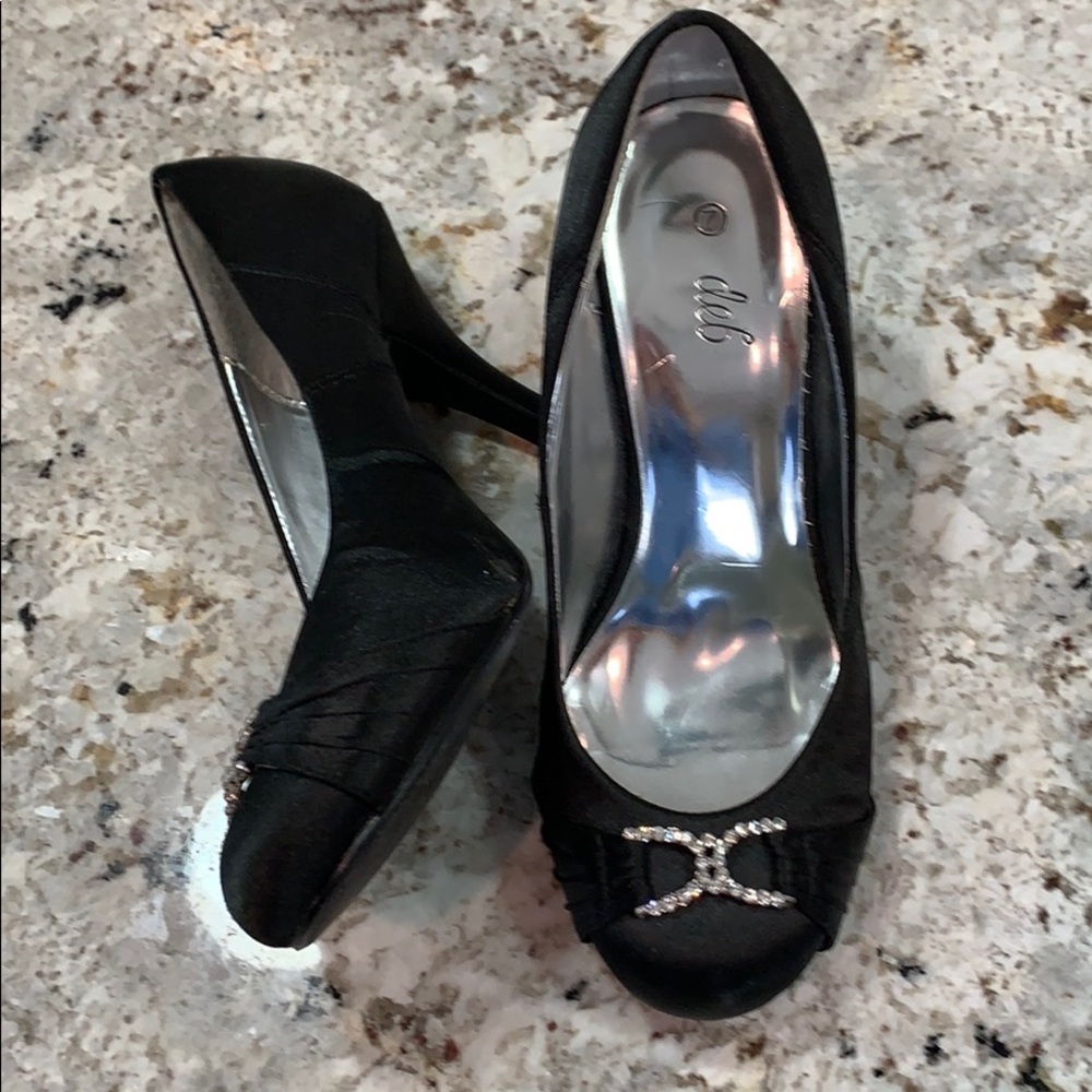 Shoes - Picture 2 of 3